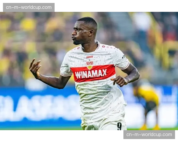 斯图加特前锋吉拉西梅开二度，赛季进球数突破25大关